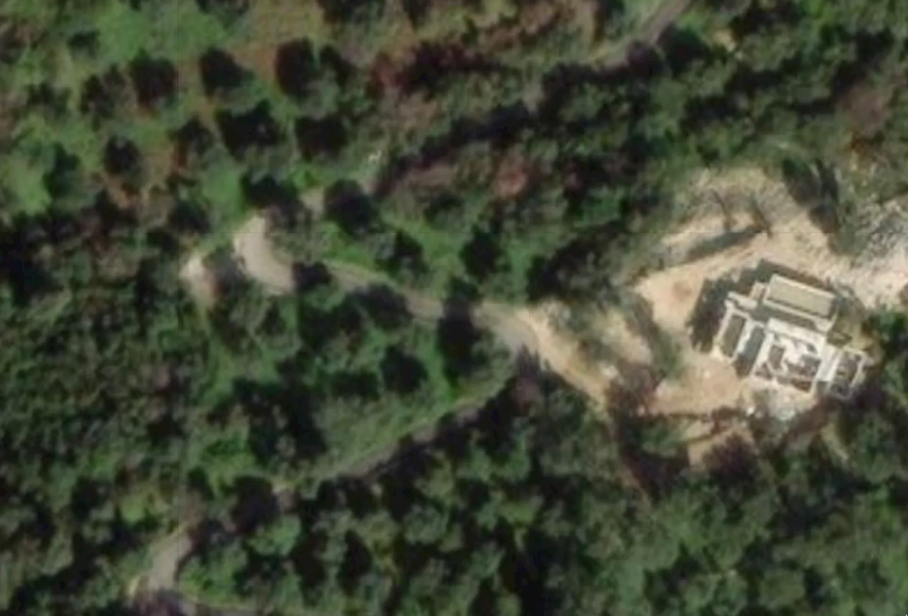 Same area, aerial-only, with visible trail path
